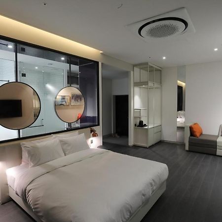 וונג'ו Orchid Hotel מראה חיצוני תמונה