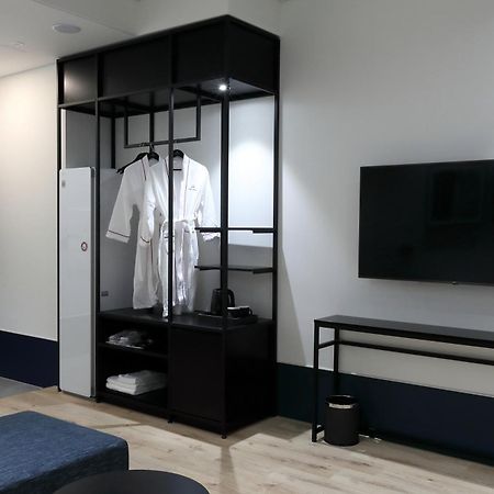 וונג'ו Orchid Hotel מראה חיצוני תמונה