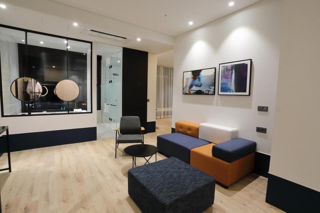 וונג'ו Orchid Hotel מראה חיצוני תמונה