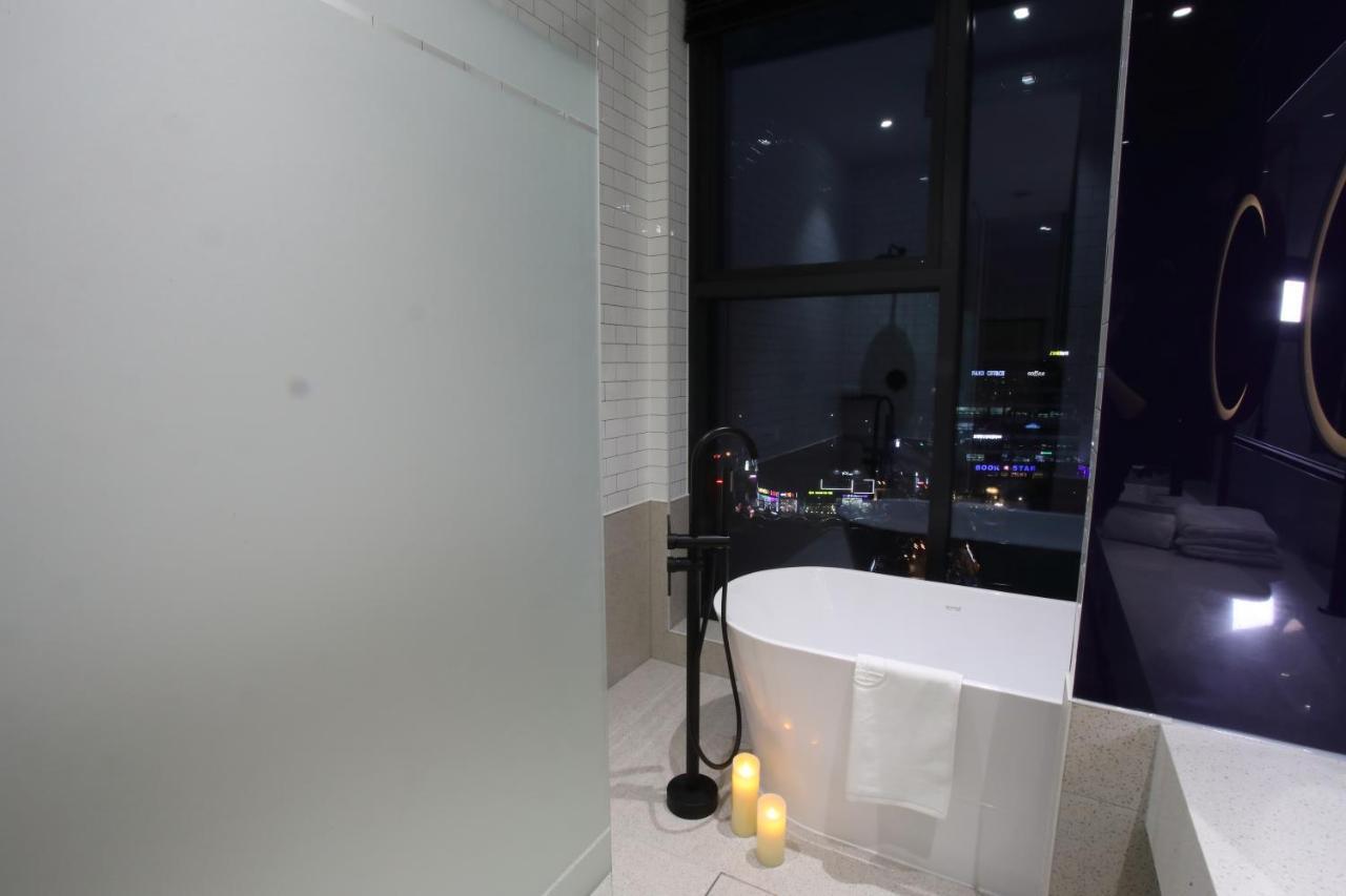 וונג'ו Orchid Hotel מראה חיצוני תמונה